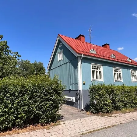 Tunnelmallinen Puutalohuoneisto. *